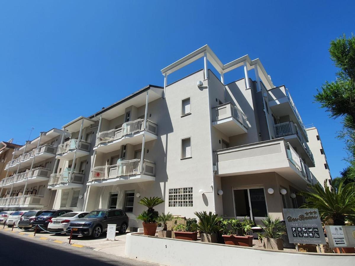 Hotel Des Bains Cattolica Exteriör bild