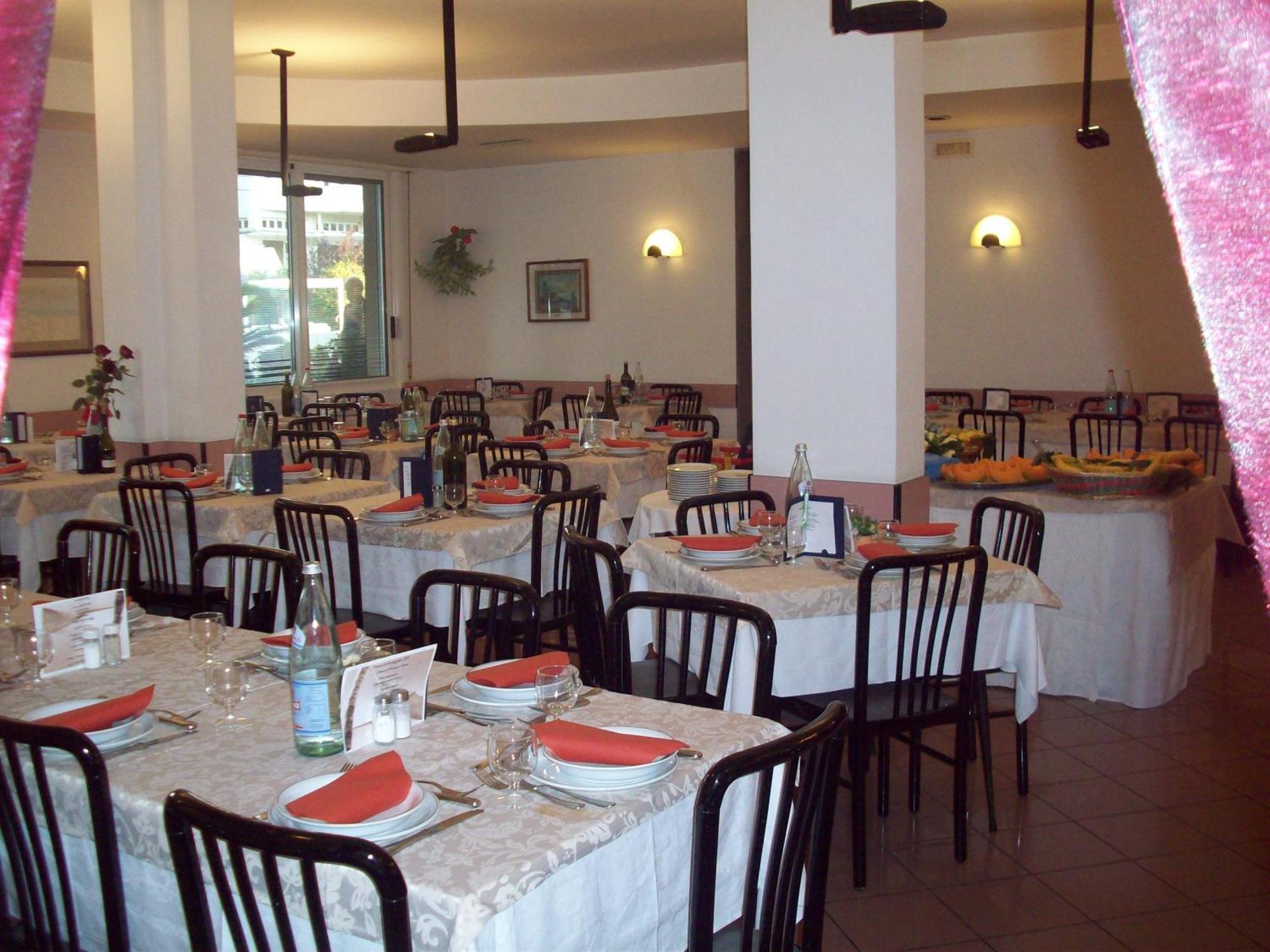 Hotel Des Bains Cattolica Exteriör bild