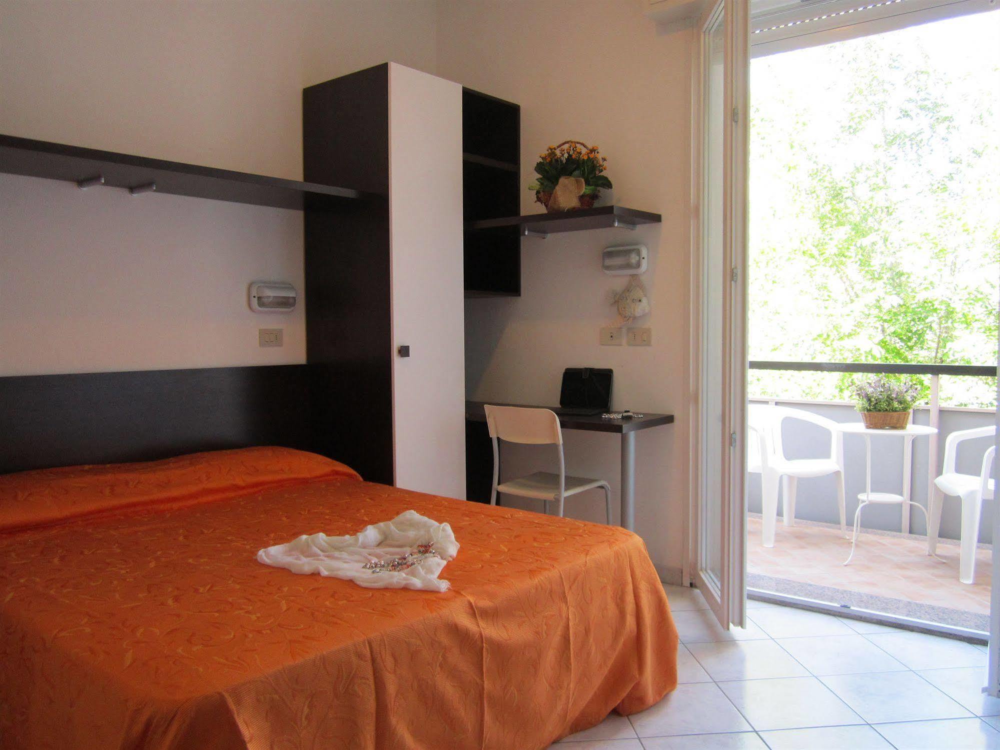 Hotel Des Bains Cattolica Exteriör bild